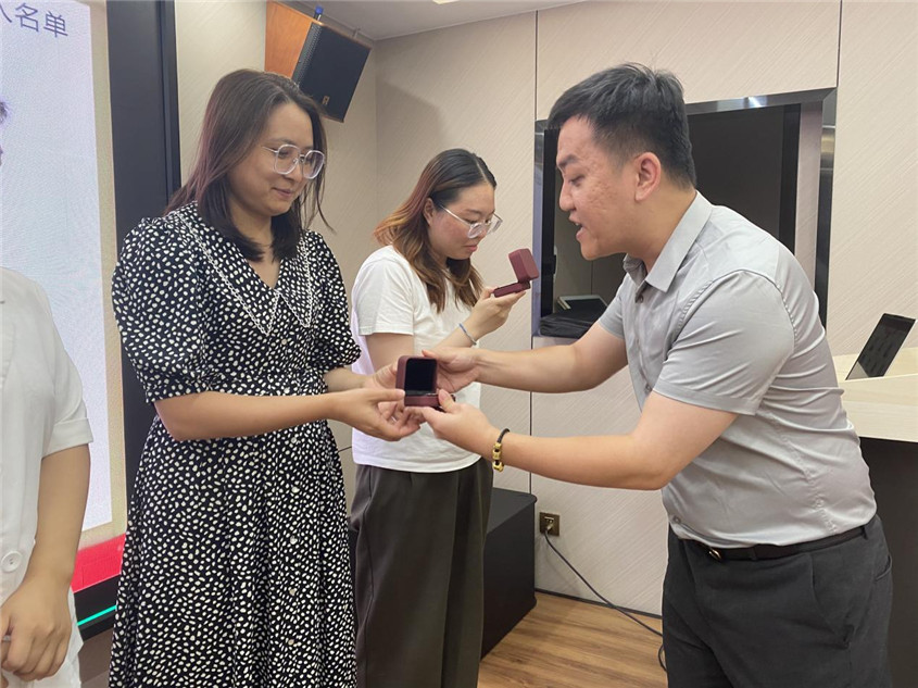 瓦力游戏集团留想品宣告典礼